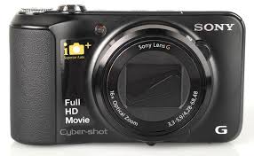 Camera Digital Cyber-shot DSC-W690 (16.1 MP) Preta