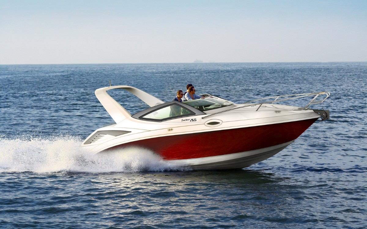 Lanchas Fibra Fibrafort FOCKER. Conforto, elegancia, desempenho e aventura