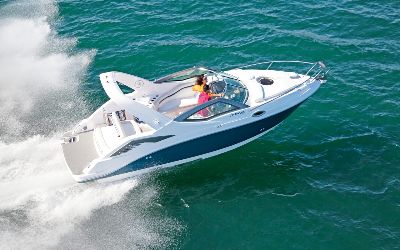 Lanchas Fibra Fibrafort FOCKER. Conforto, elegancia, desempenho e aventura